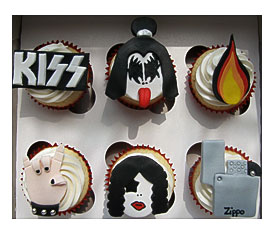 Smooch Themed Cupcakes