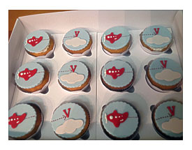 Airplane Cupcakes Related Keywords & Suggestions Airplane Cupcakes