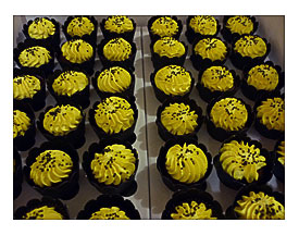 Seu Aniversário De 4 Aninhos Com Cupcakes Do Batman, Parabéns