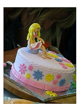 Fondant Cake Decorating Workshop For Beginners With Annushka YouTube