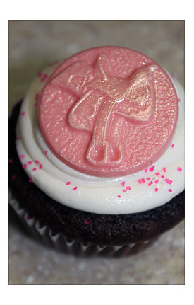 How To Fill A Cupcake 2 Maids A Baking Two Maids A Milking