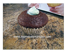 Cuisipro Cupcake Corer & Decorating Set Review & Giveaway