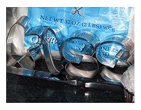 donfectioners sugara, smack cookie cutters