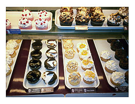 These Cupcakes Were In The Display Case At Chocolate World In Hershey