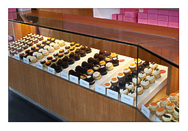 Cupcake Display Case The Hippest Pics