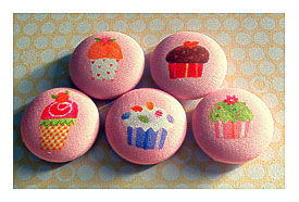 cupcake magnets