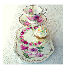 pink_roses_peer royalty_albert_cupcake_stand