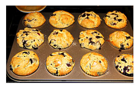 NON STICK 12 CUP CAKE DEEP BUN MUFFIN PIE YORKSHIRE PUDDING BAKING