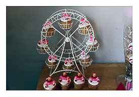 Alfa Img Showing > Ferris Wheel Cupcake Holder Centerpieces