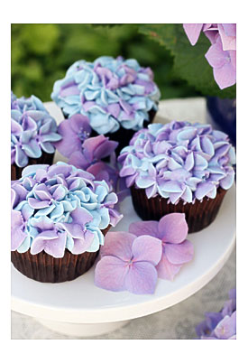 Hydrangea Cupcakes – Glorious Treats