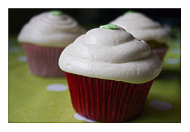 green tea cupcakes with vanilla buttercream
