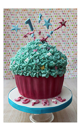 Snowballs In Summer Cupcake Birthday Party The Giant Cupcake Cake