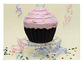  Cupcakes And Delectables By Gerry The Giant Cupcake