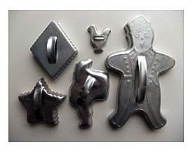 Aluminum Cookie Cutters, Cupcake Muffin Pans, Sizes From ½” To 6