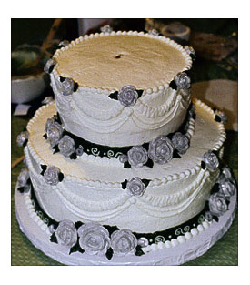 Anniversary cake without topper