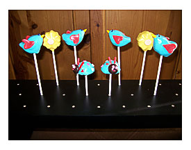 Bitty Bites Make A Cake Pop Holder