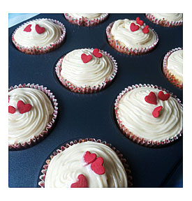 Megan's Lemon Cupcakes + How To Make A Makeshift Cupcake Holder