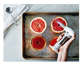 Rosle Kitchen Torch Cinnamon Bun Pan By Nordic Ware