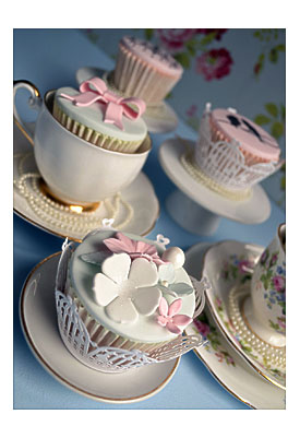 Little Paper Cakes Vintage Wedding Cupcakes