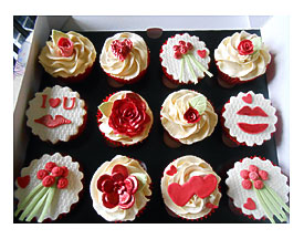 Cupcake Valentines Box. Limoges I Love You Cupcake Box. Cupcake